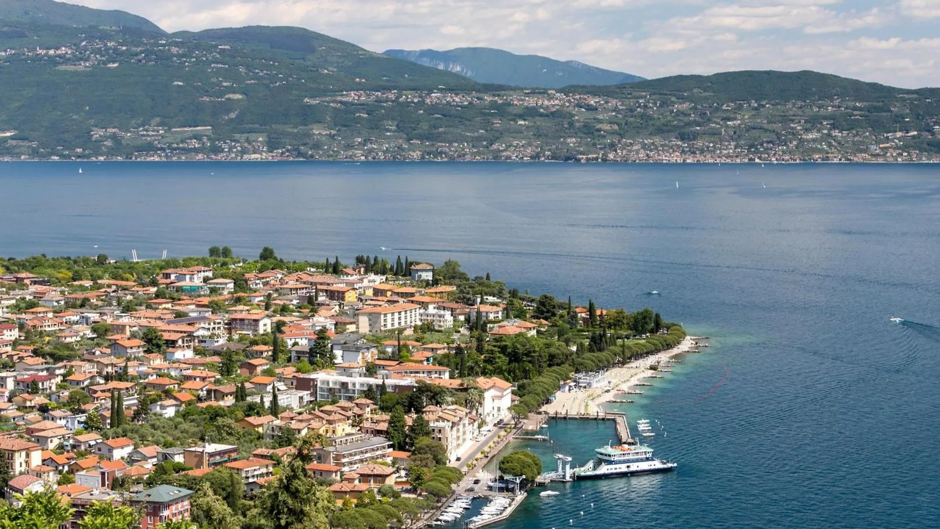 Rustichel Fantastic Lake View - Happy Rentals トスコラーノ・マデルノ 0*,  イタリア
