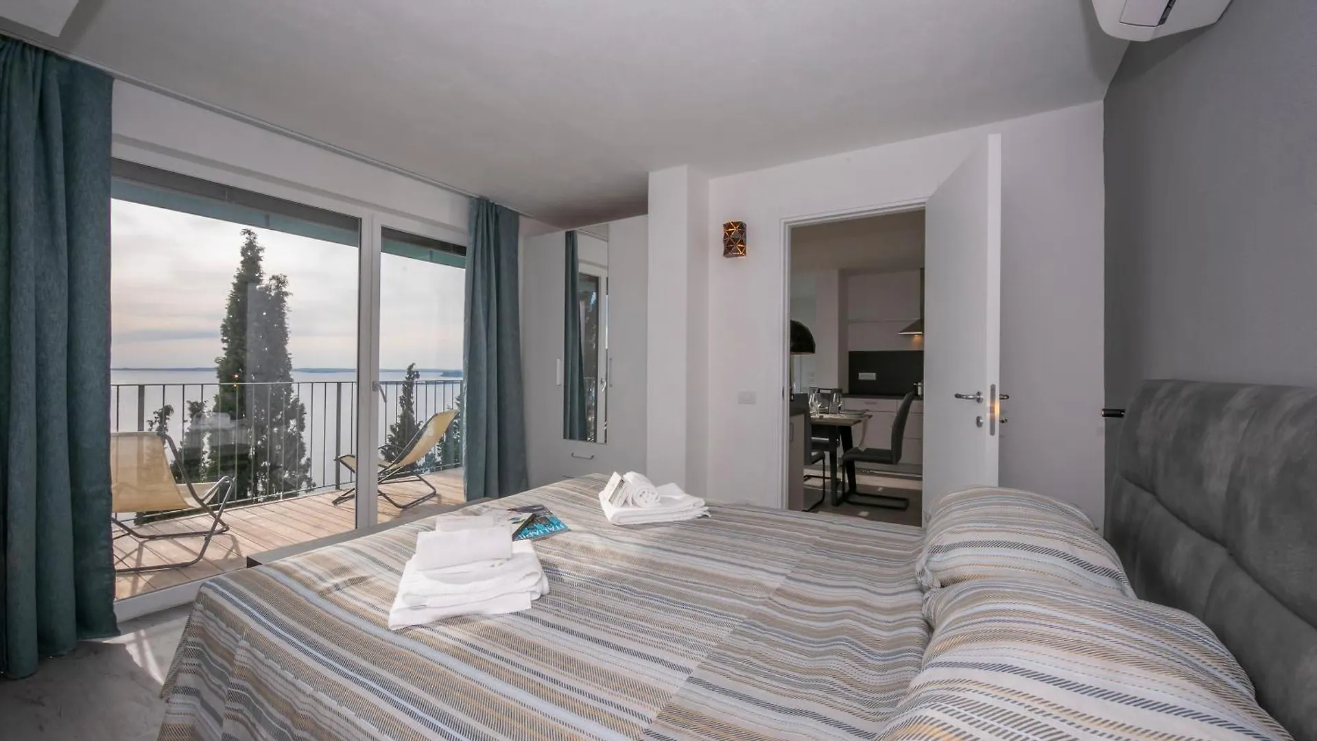 Rustichel Fantastic Lake View - Happy Rentals トスコラーノ・マデルノ