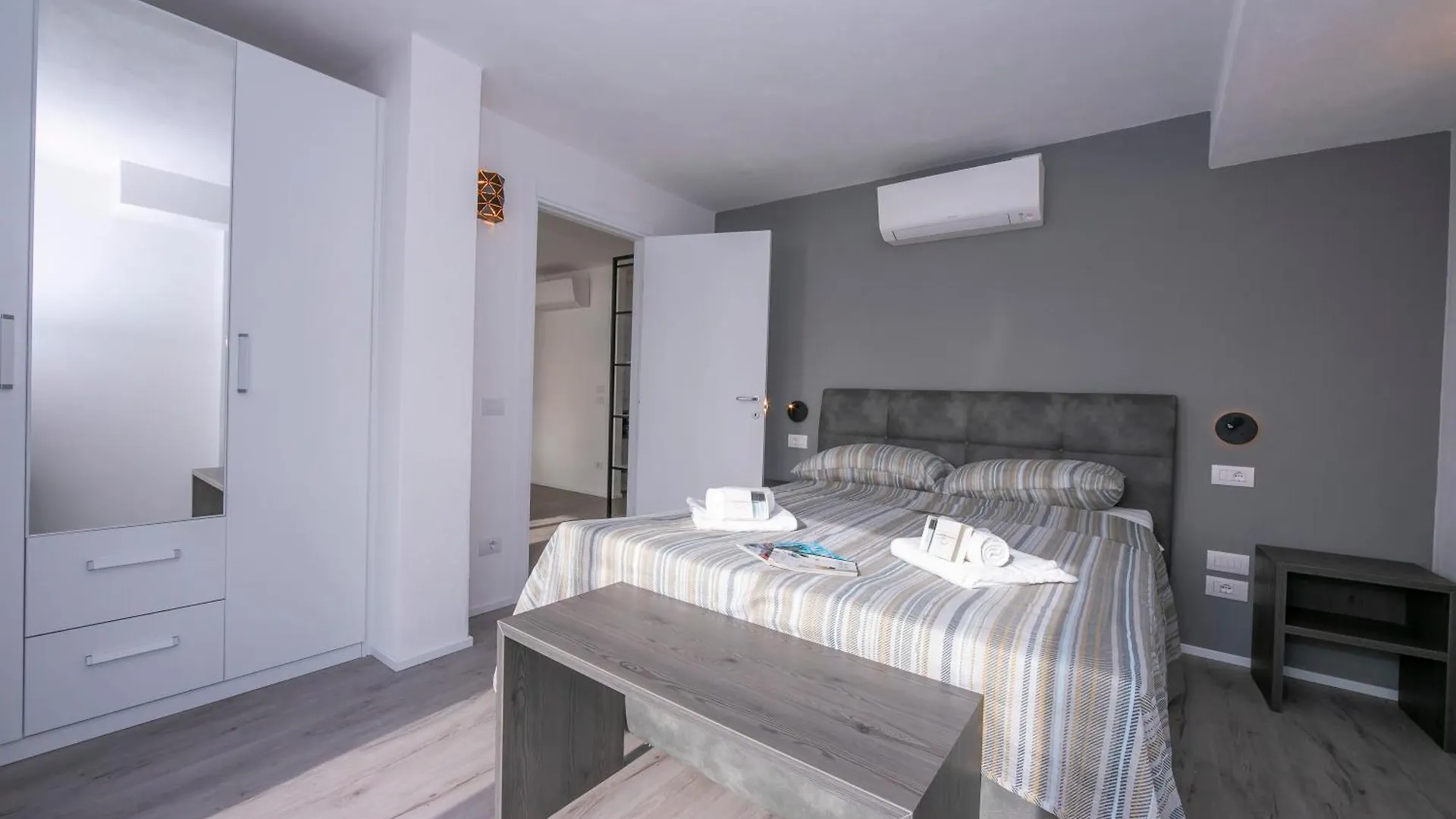 Rustichel Fantastic Lake View - Happy Rentals Тосколано-Мадерно